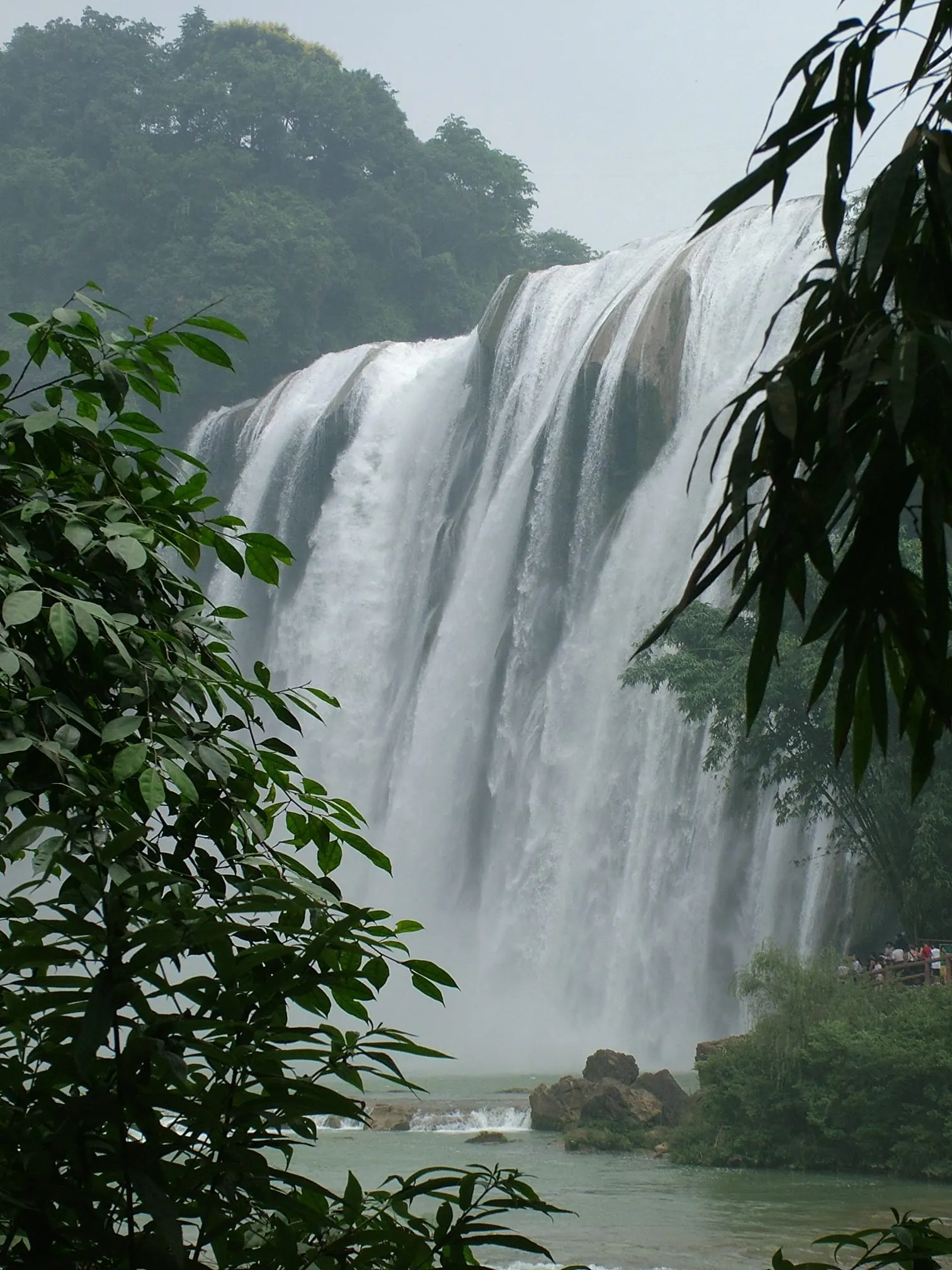 Huangguoshu Waterfall (黄果树瀑布)