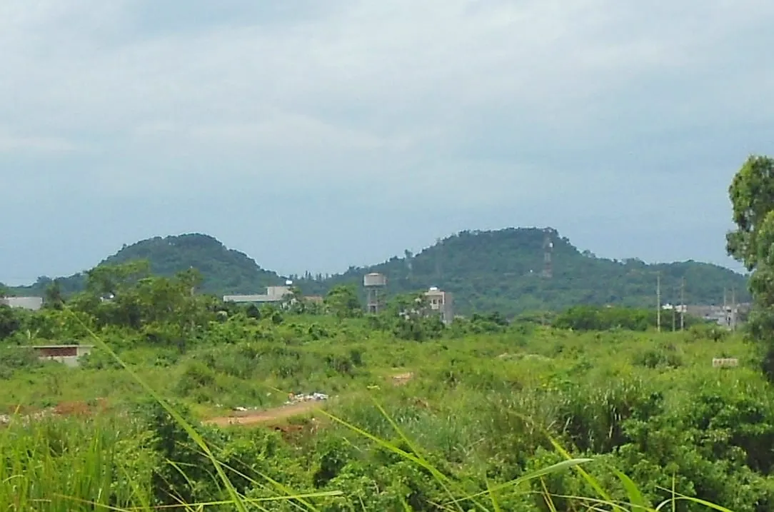 Leiqiong Volcanic Cluster Geopark (雷琼火山群)